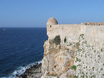 Вид на море со стен крепости Фортецца